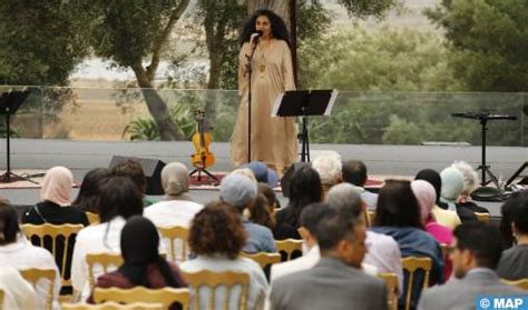 L'Envoûtant Concert de Zeynab: Quand la Musique Persane Résonne dans les Coeurs Parisiens!